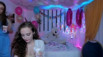 Amy_Haris 08-10-2021 Topless 